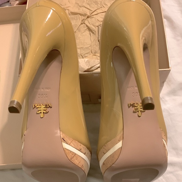 Prada heels; peep toe; size 9.5; patent leather - Picture 2 of 8
